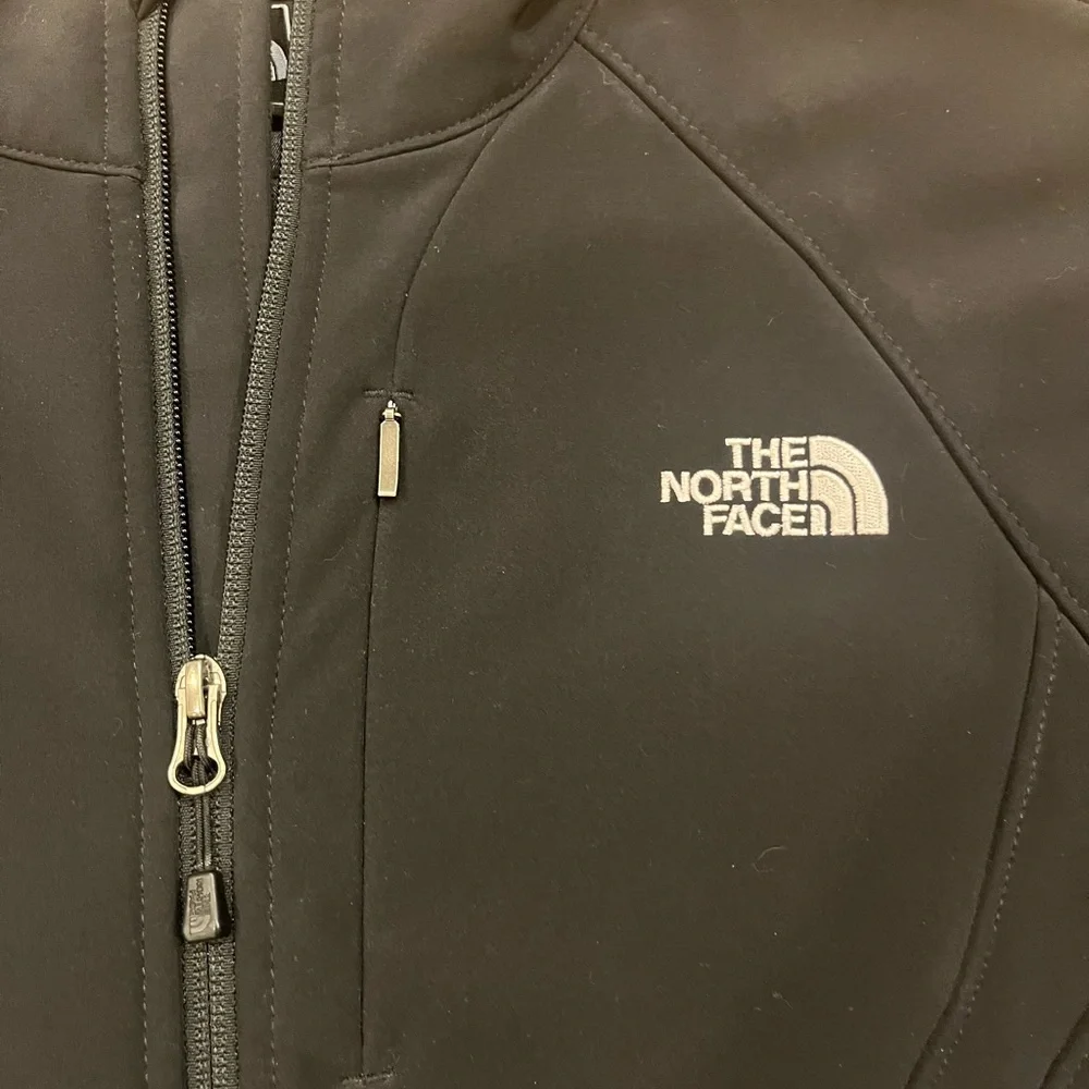 North Face waterproof jacket - Picture 3 of 7